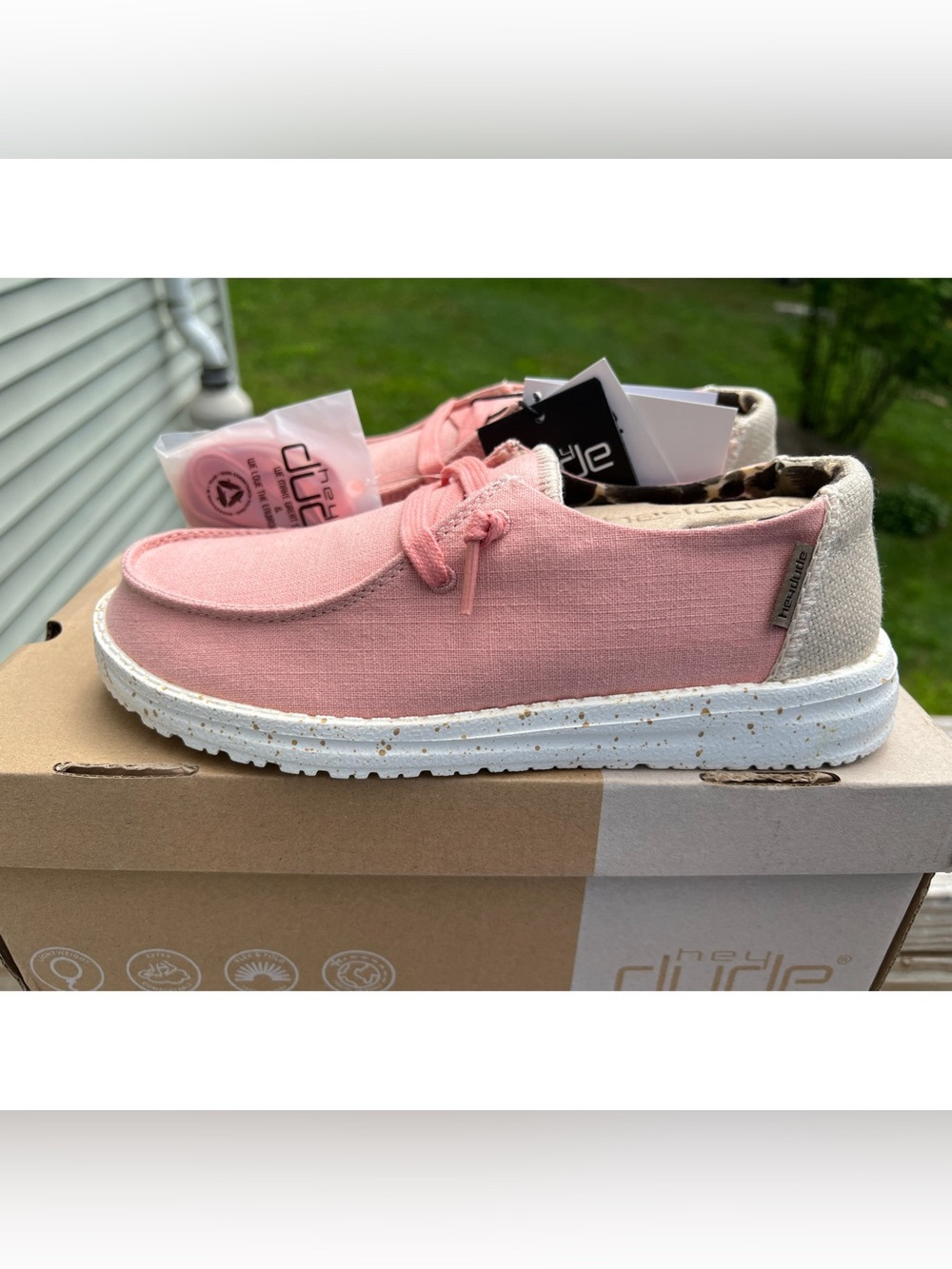 Woman’s size 5 (UK 3) Hey Dude Wendy Guava *NEW*